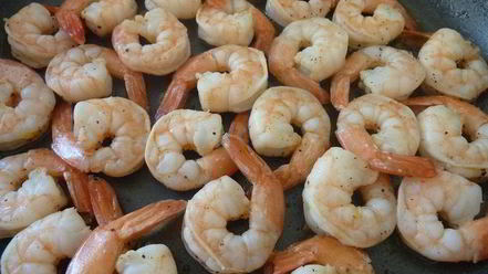 Рецепт жареных креветок с текилой