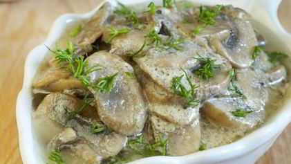 Рецепт Грибов с вином и сметаной