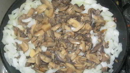 Рецепт рыбы в сливочном масле с вином и чесноком