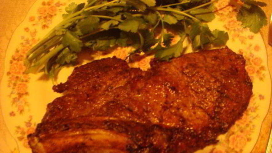 Рецепт свиной корейки с вином и специями