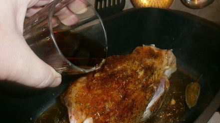 Рецепт свиной рульки с вином марсала