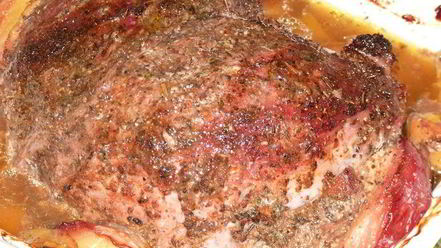 Рецепт запеченной телятины с вином и персиками