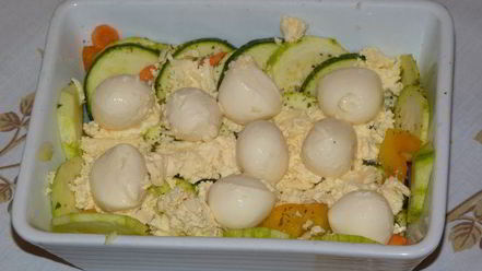 Рецепт запеченной в кармашках форель с вином и овощами