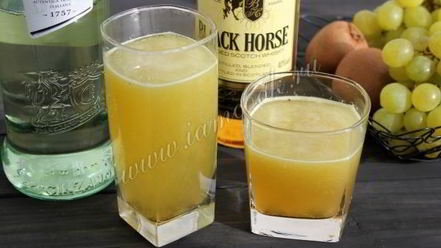 Рецепт коктейля из киви и винограда