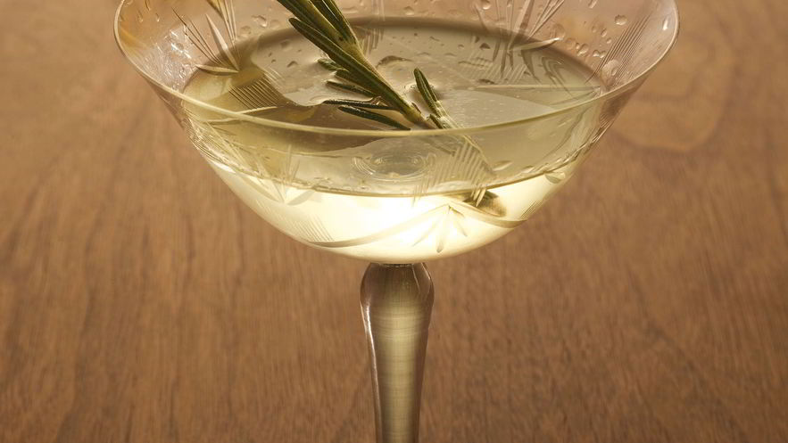 Рецепт коктейля копченого мартини