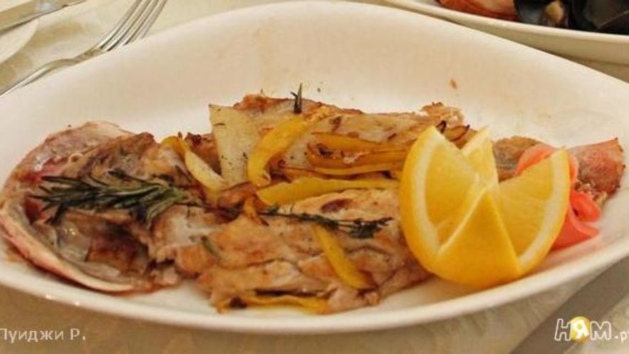 Рецепт морской рыбы фламбе с виски и грушей