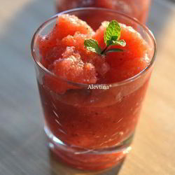 Рецепт Клубничной граниты с водкой