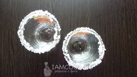 Рецепт коктейля соленого пес