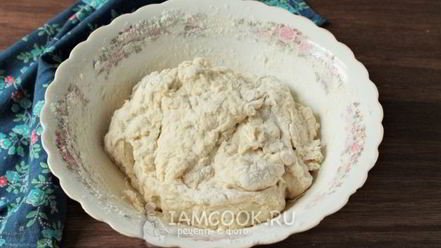 Рецепт вкусного хрустящего теста для чебуреков с водкой