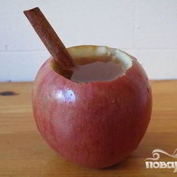 Рецепт Яблочного коктейля с лимончелло и клюквой