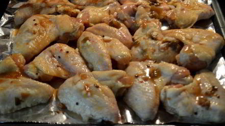 Рецепт куриных крылышек глазированных кленовым сиропом