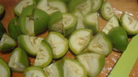 Рецепт ликера из зеленых грецких орехов ночино