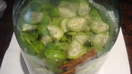 Рецепт ликера из зеленых грецких орехов ночино