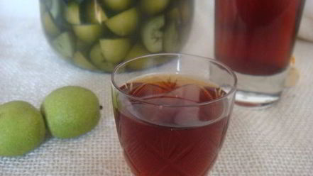 Рецепт ликера из зеленых грецких орехов ночино