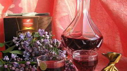 Рецепт малинового ликера с ванилью