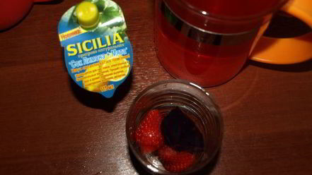 Рецепт клубничного лимонада с базиликом