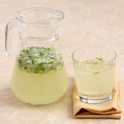 Рецепт Огуречного лимонада с лаймом и яблоком