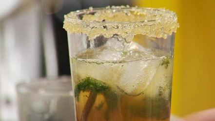 Рецепт безалкогольного карамельного коктейля мохито