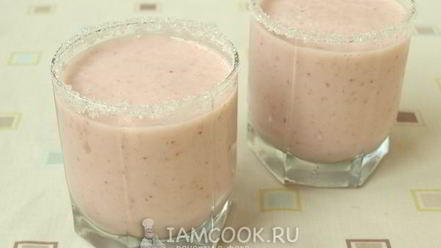 Рецепт клубнично-бананового молочный коктейль