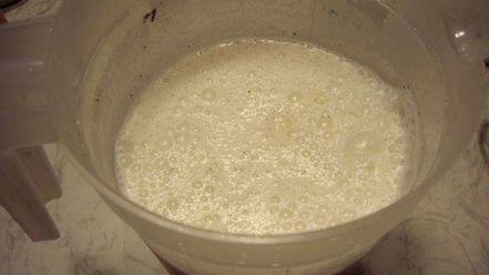 Рецепт коктейля молочного с кусочками фруктов и шоколада