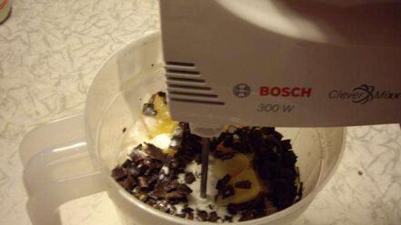 Рецепт коктейля молочного с кусочками фруктов и шоколада