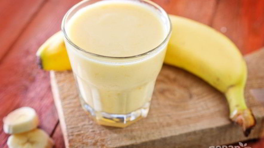 Рецепт коктейля молочного с мороженым и бананом