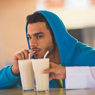 Рецепт Молочно-яичного коктейль Эгг ног