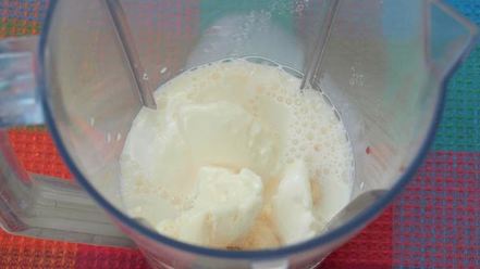 Рецепт молочного клубнично-банановый коктейль