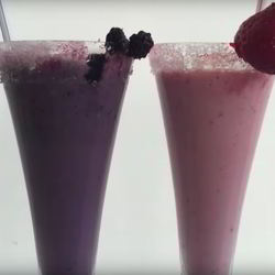 Рецепт Молочного коктейля из черники и шелковицы