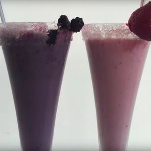 Рецепт Молочного коктейля из черники и шелковицы