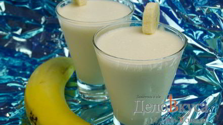 Рецепт молочного коктейля с бананом и мороженым