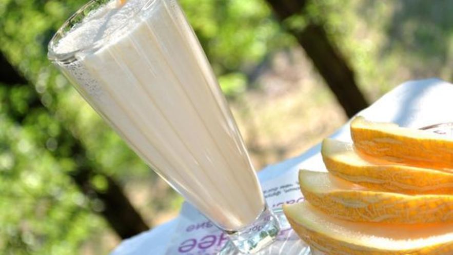 Рецепт молочного коктейля с дыней