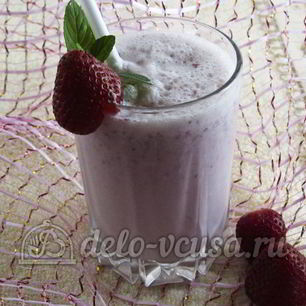 Рецепт Молочного коктейля с клубникой и мороженым