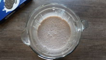 Рецепт молочного коктейля с печеньем орео