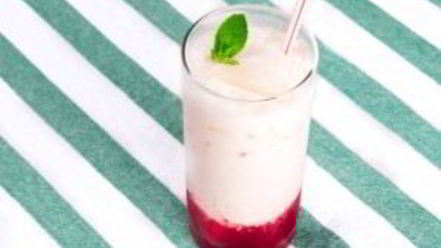Рецепт молочного коктейля с ягодным сиропом