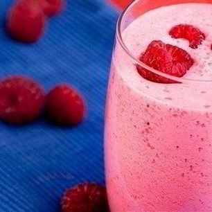 Рецепт Освежающего молочного коктейля с малиной