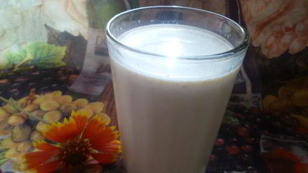 Рецепт овсяно-молочного коктейль со сливовым вареньем