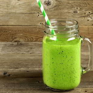 Рецепт Питательного молочного коктейля с зеленью и специями