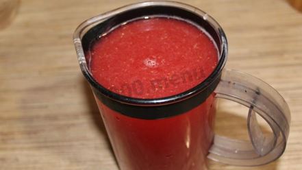 Рецепт морса из замороженных ягод клубники и красной смородины