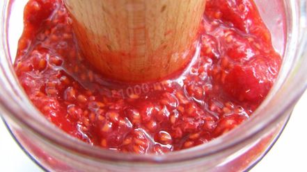 Рецепт малиновой наливки из малины