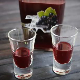 Рецепт Настойки из смородины на водке