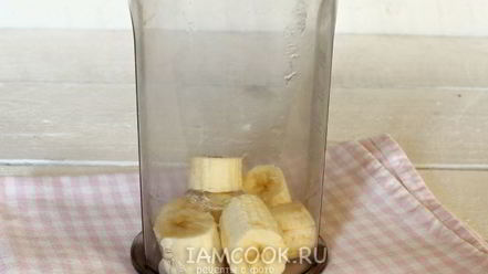 Рецепт бананового смузи с молоком