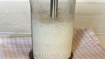 Рецепт бананового смузи с молоком