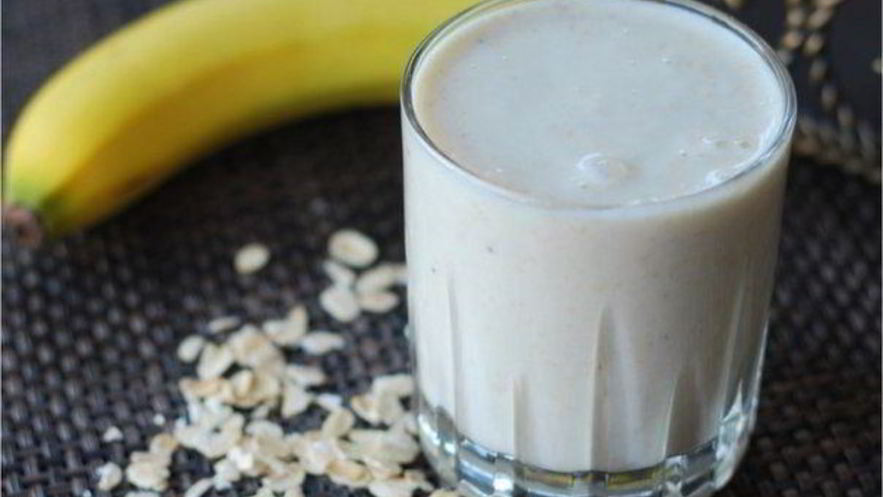 Рецепт бананового смузи с овсянкой