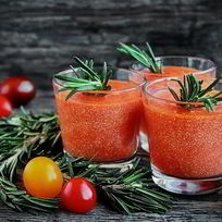 Белковый смузи с томатами и хрустящими отрубями