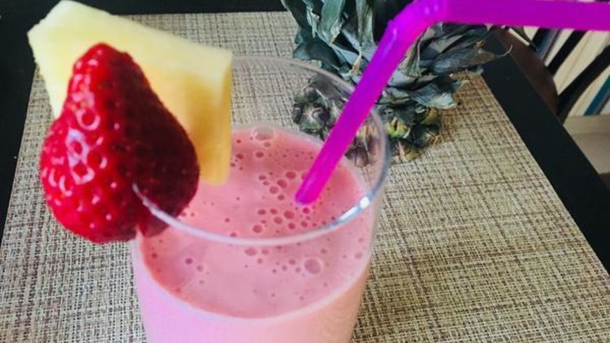 Рецепт клубнично-ананасового смузи