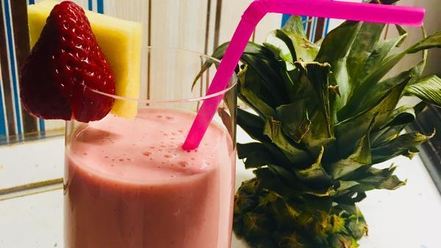 Рецепт клубнично-ананасового смузи