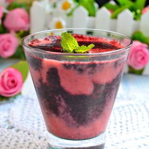 Рецепт Клубнично-черничного смузи