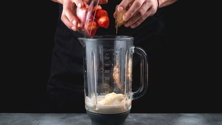 Рецепт клубничного смузи-боул