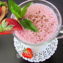 Клубничный смузи с овсяными хлопьями